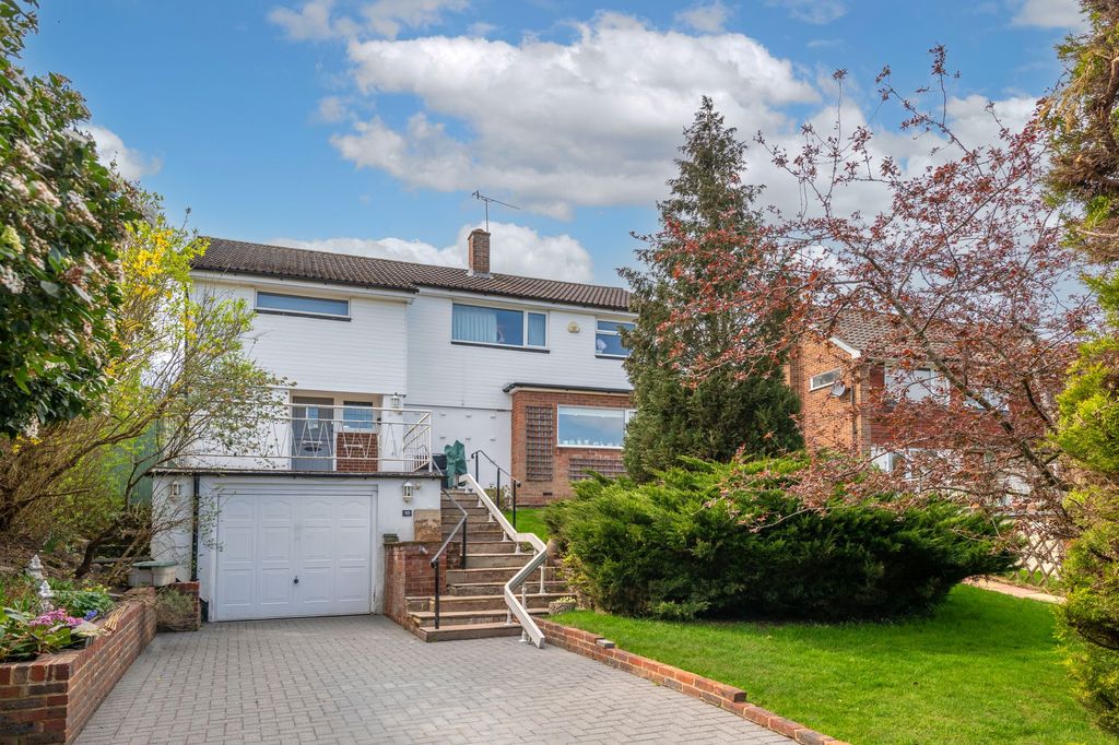 Property photo 1 of 25