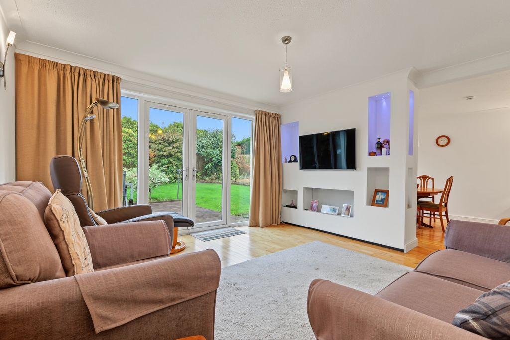 Property photo 2 of 37
