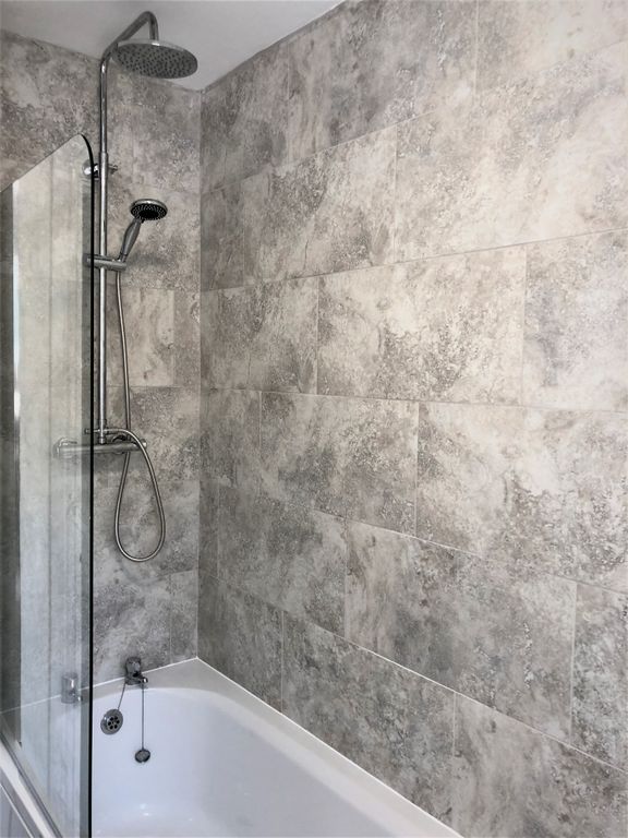 Property photo 2 of 7 Bathroom