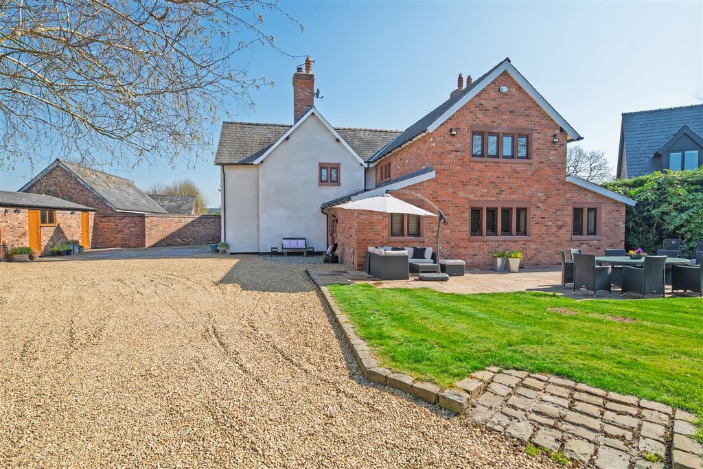 Property photo 3 of 28 1