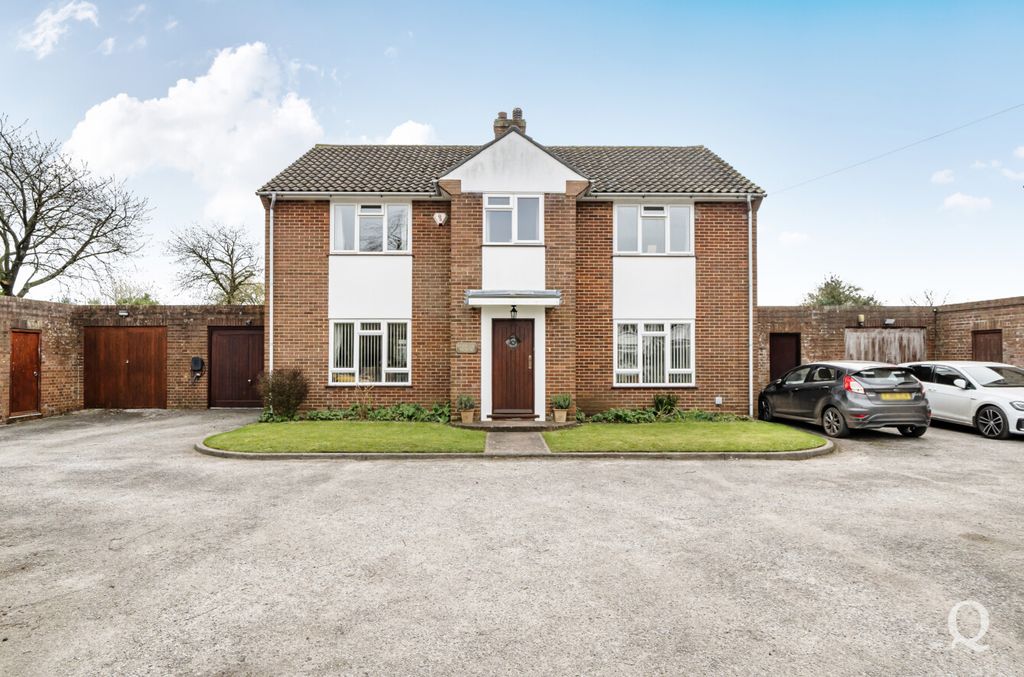 Property photo 1 of 27 d220c253-8032-478...