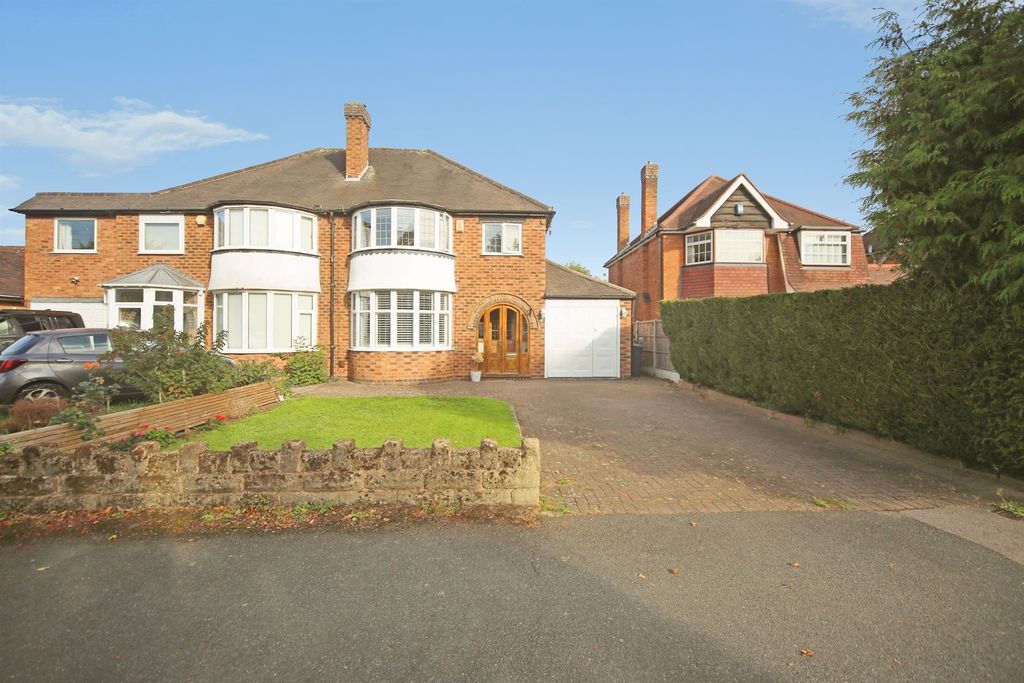 Property photo 2 of 25