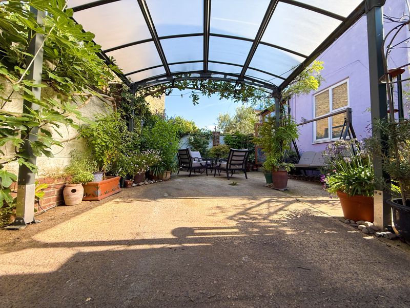 Property photo 3 of 11 Photo 3