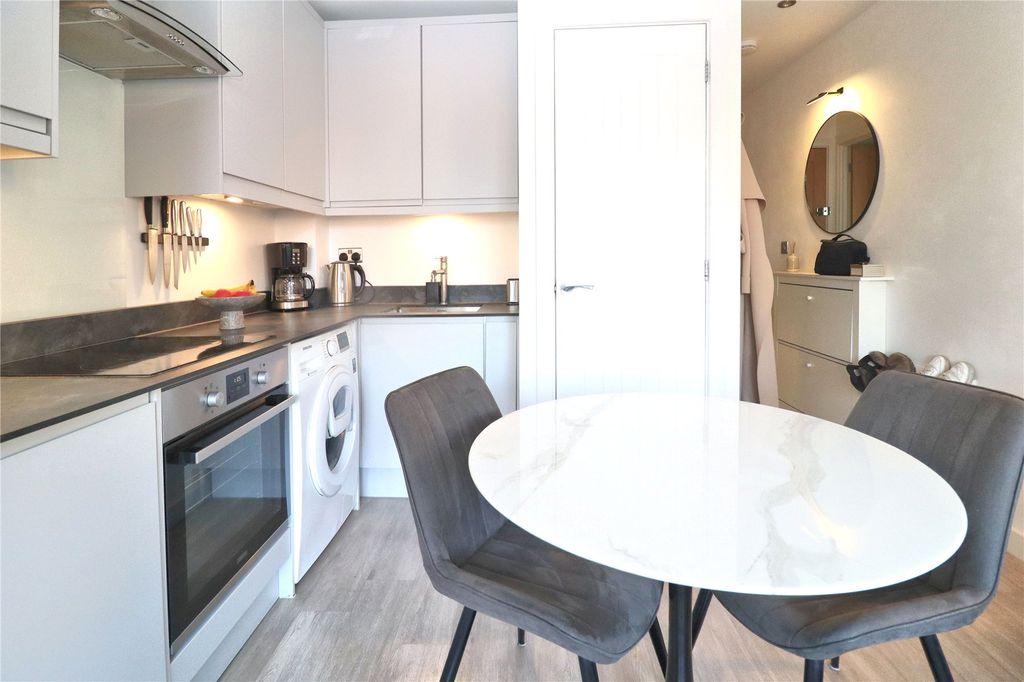 Property photo 3 of 8 Picture No. 04