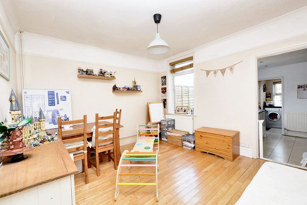 Property photo 3 of 14