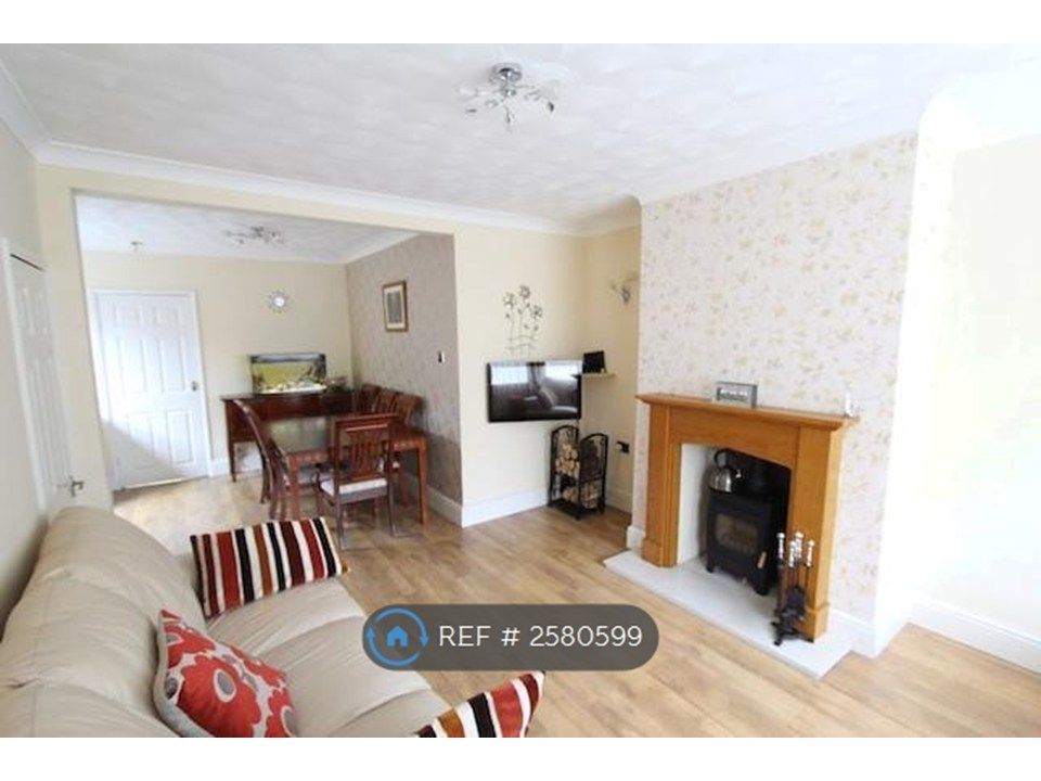Property photo 2 of 24