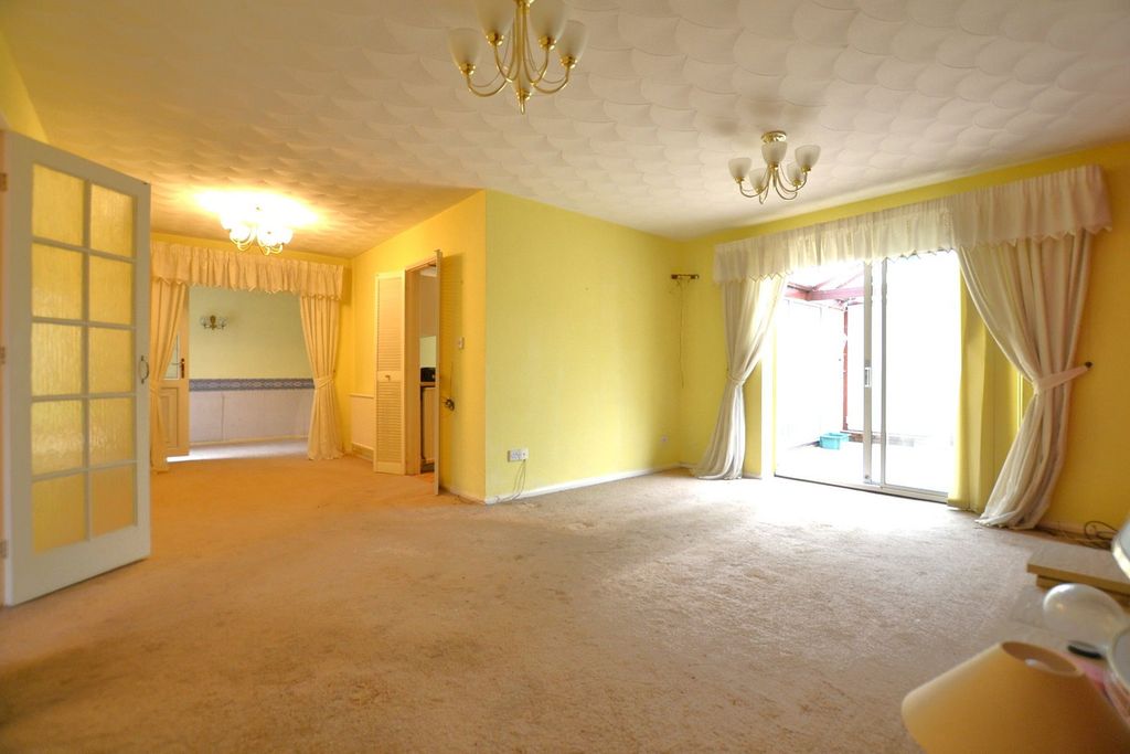 Property photo 3 of 16