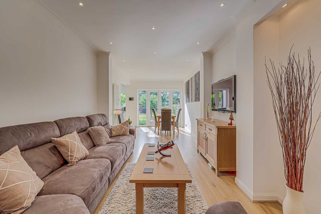 Property photo 2 of 45