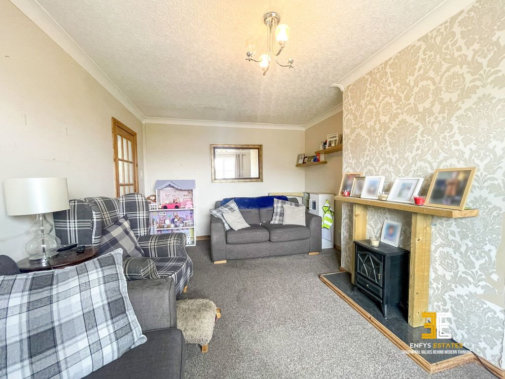 Property photo 3 of 24