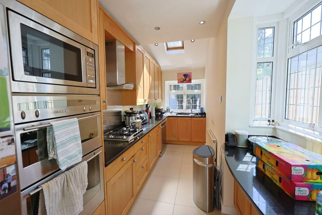 Property photo 3 of 23 4347434