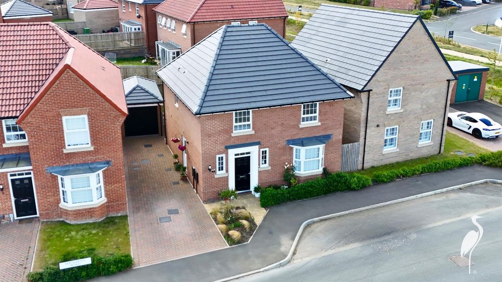 Property photo 1 of 44