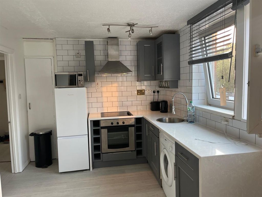 Property photo 2 of 10 Open Plan Kitchen/Sitting Area