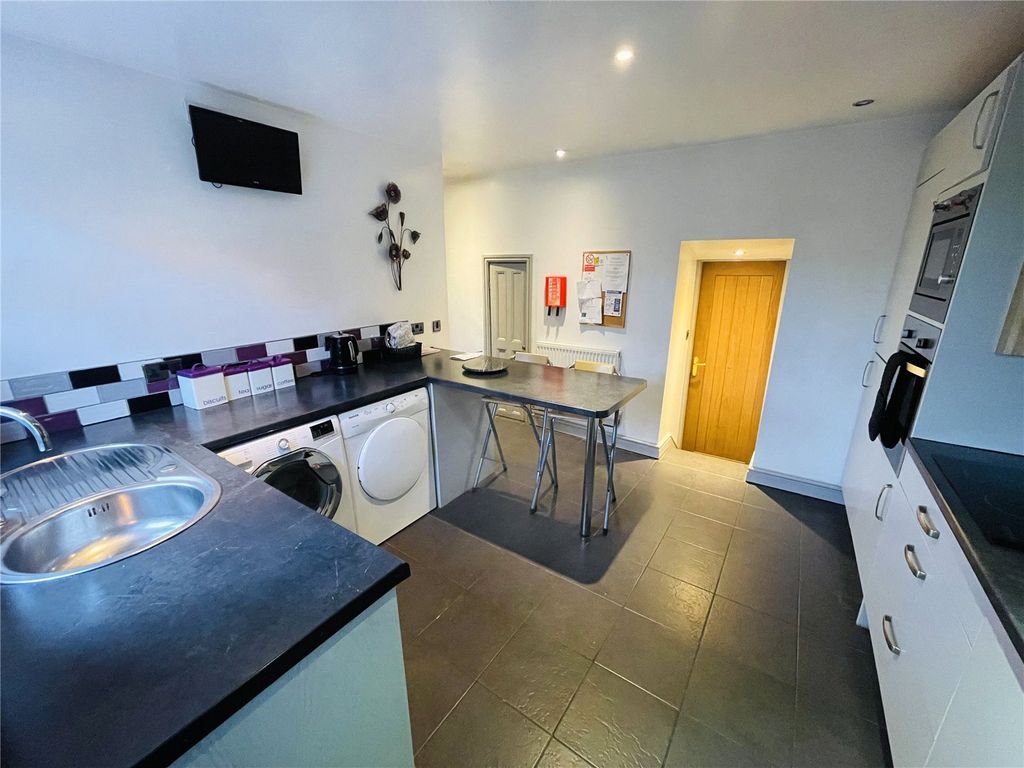 Property photo 3 of 13 Picture No. 05