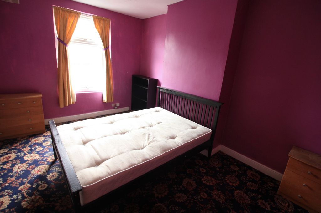 Property photo 3 of 5
