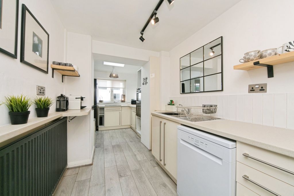 Property photo 3 of 35 Pbox-Img.Jpg