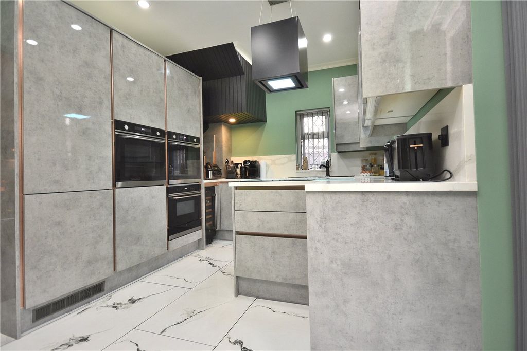 Property photo 3 of 20 Picture No. 22