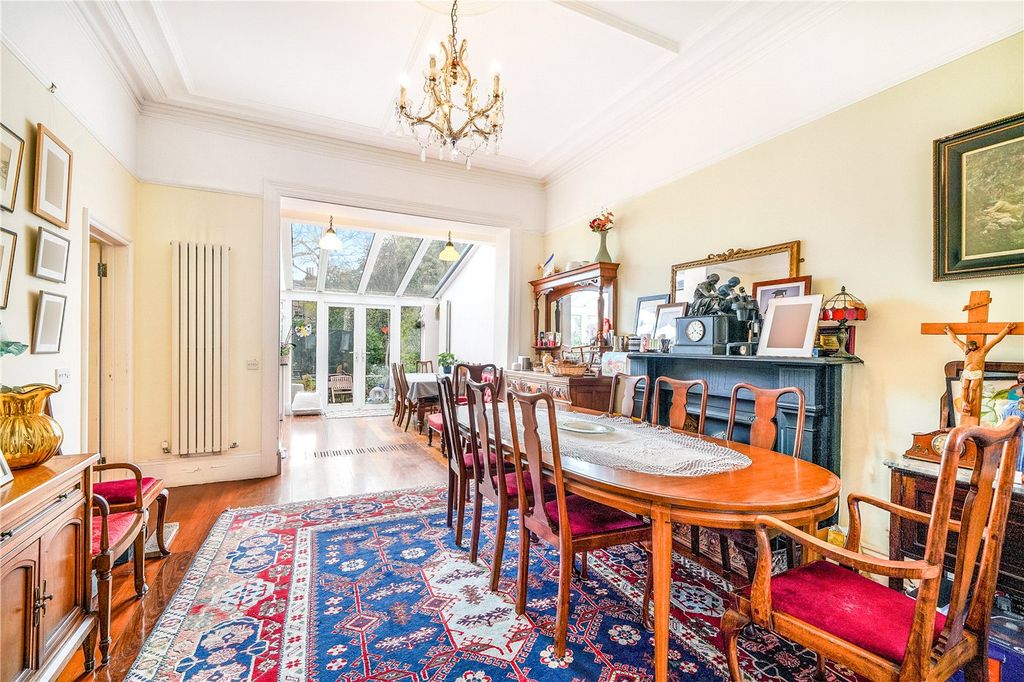 Property photo 3 of 34 Picture No. 32