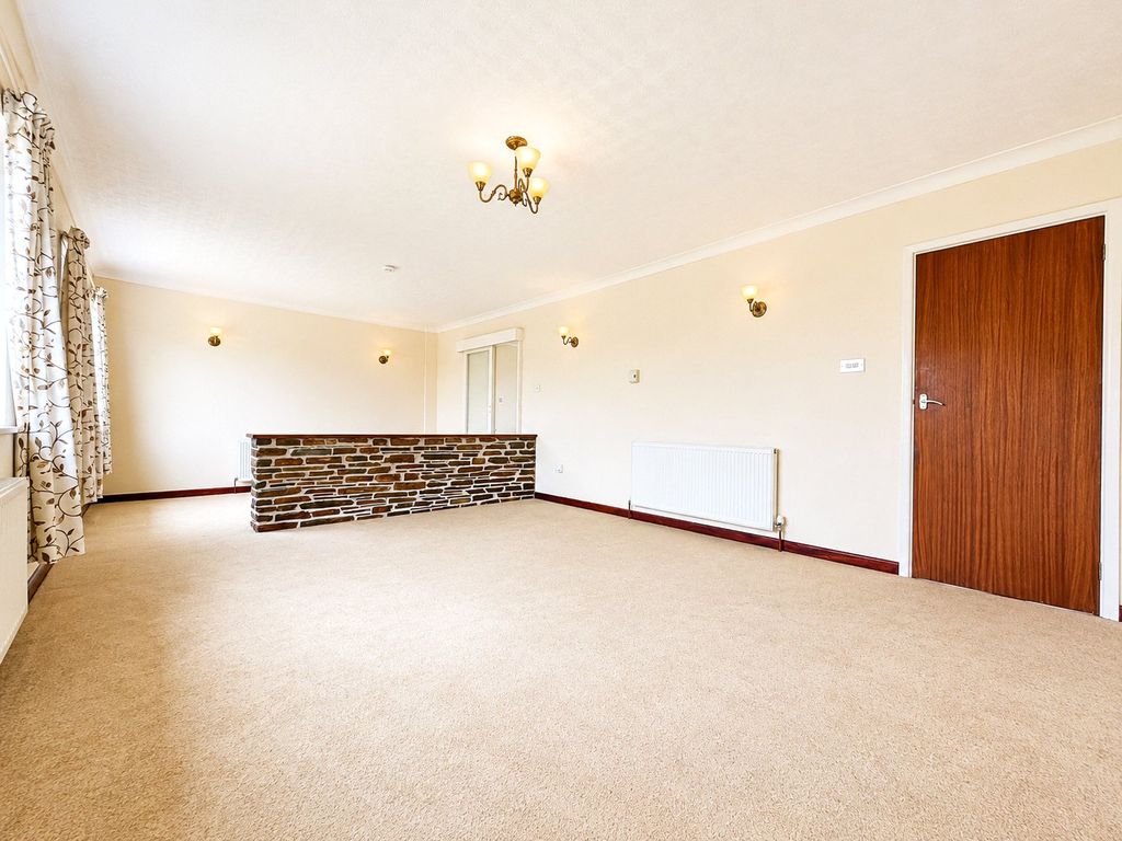 Property photo 2 of 14 2 - Picture No. 11
