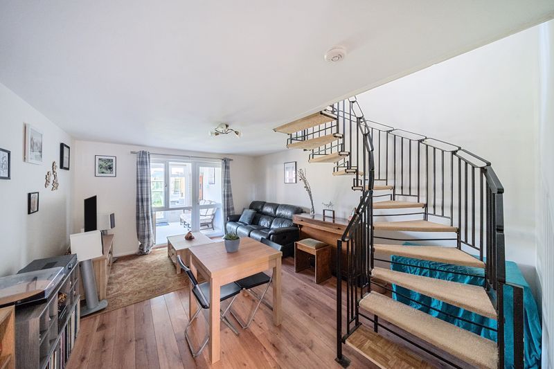 Property photo 2 of 9 Photo 8