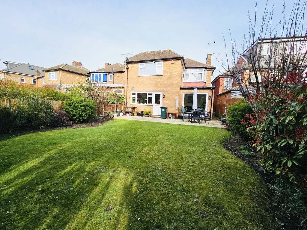 Property photo 2 of 17