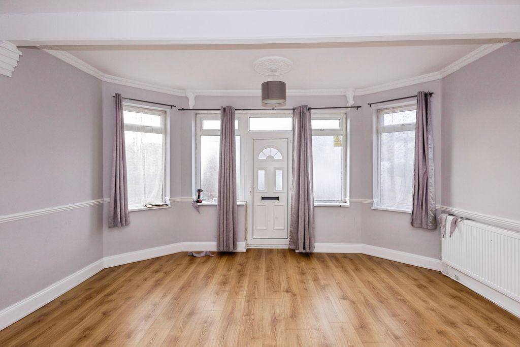 Property photo 2 of 16 Entrance