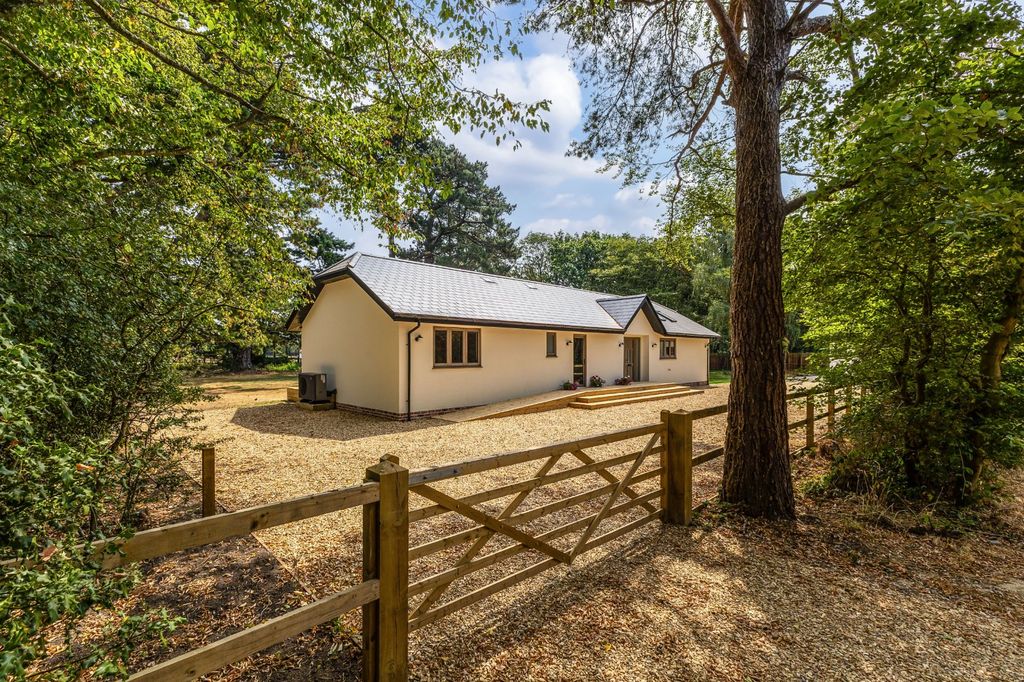 Property photo 1 of 25 1