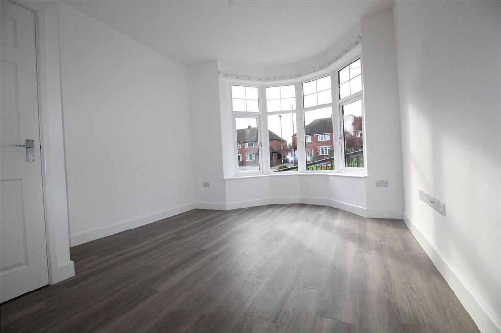 Property photo 2 of 7 Picture No. 16