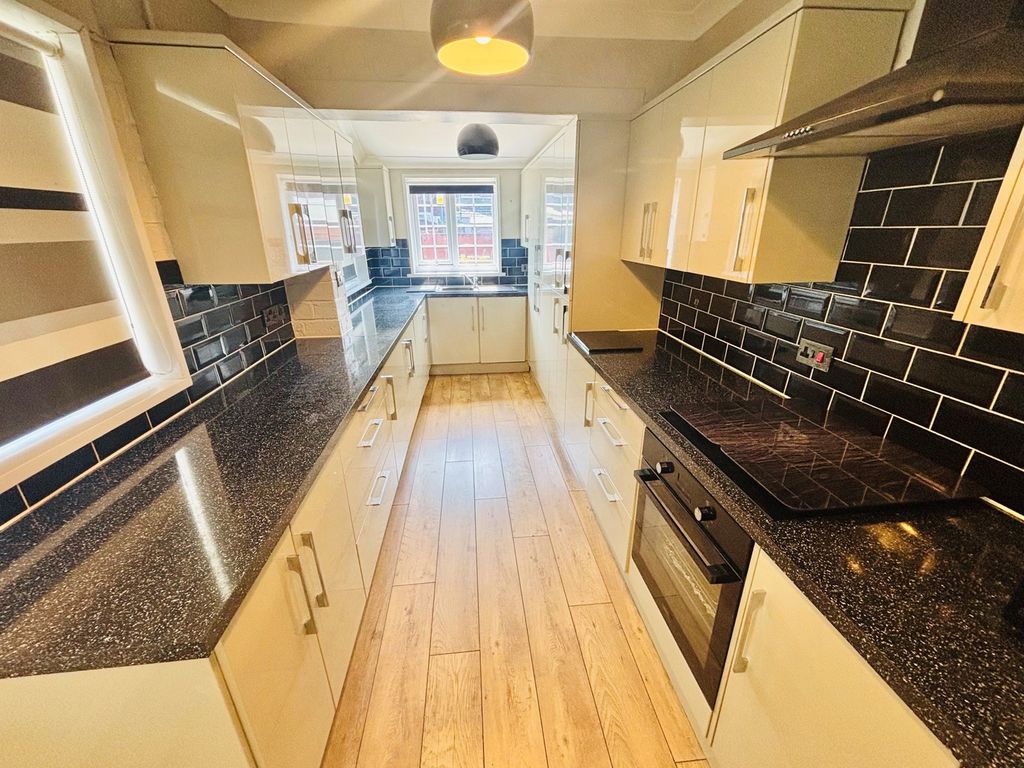 Property photo 1 of 12 Pbox-Img.Jpg