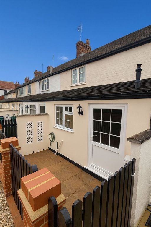 Property photo 3 of 9