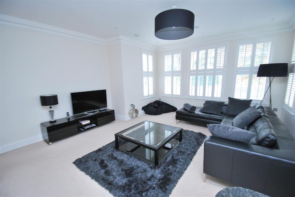 Property photo 2 of 7 Reception Room