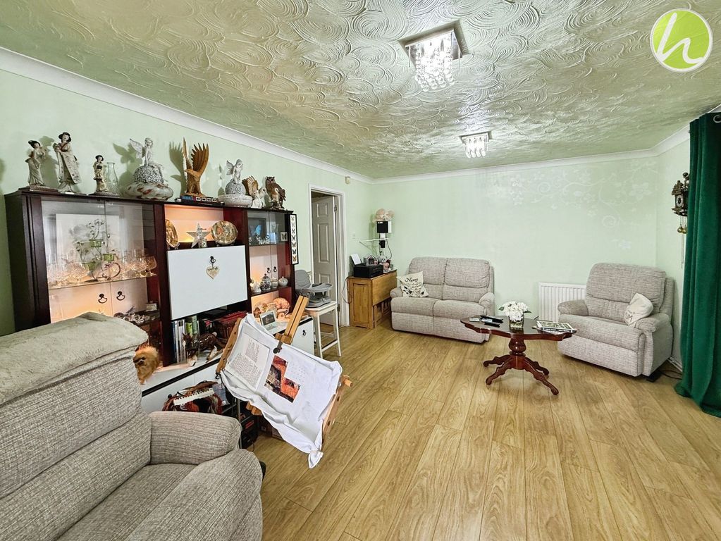 Property photo 3 of 18