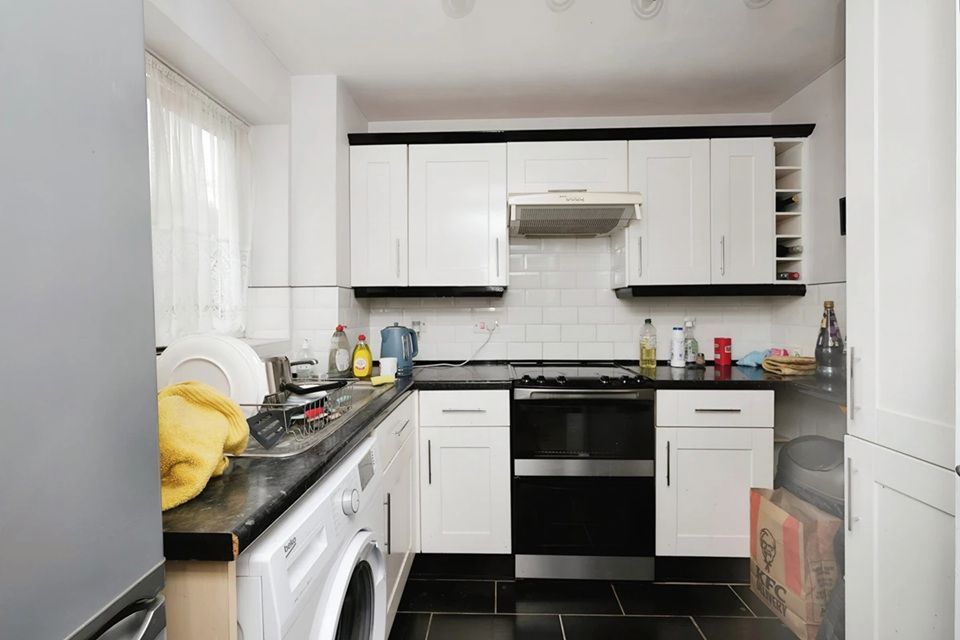 Property photo 3 of 12