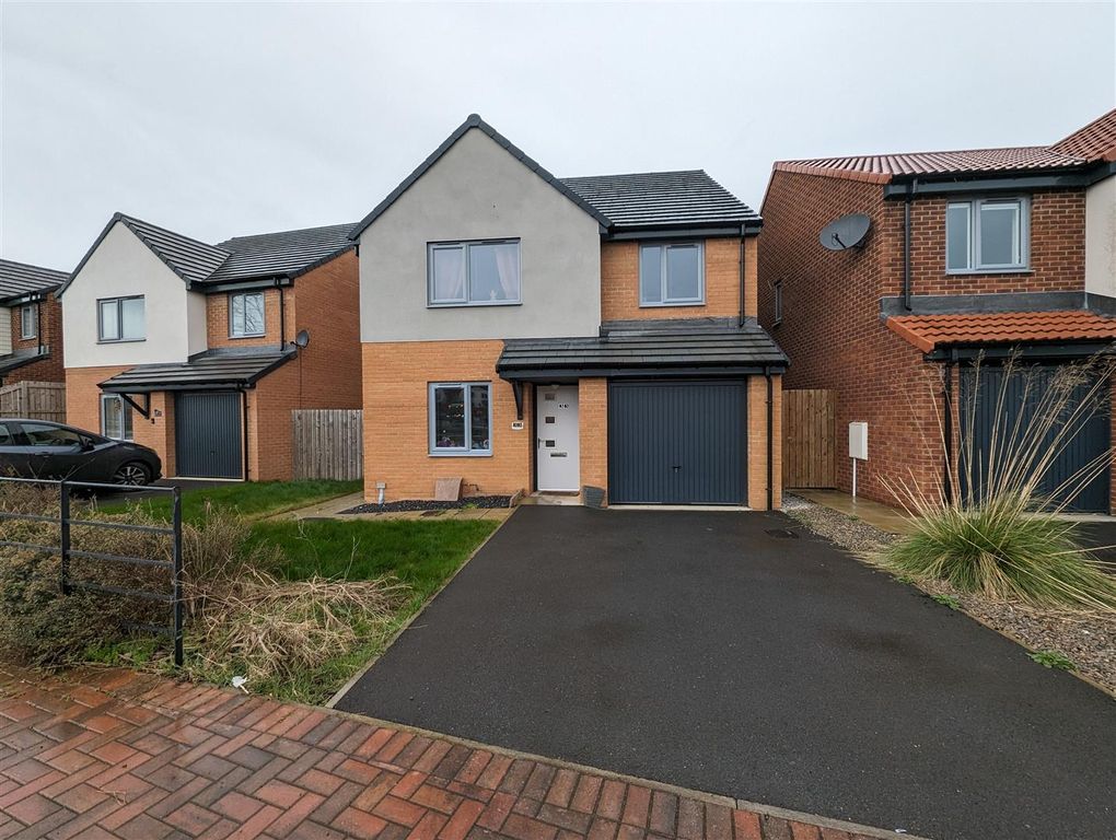 Property photo 1 of 15 Externally
