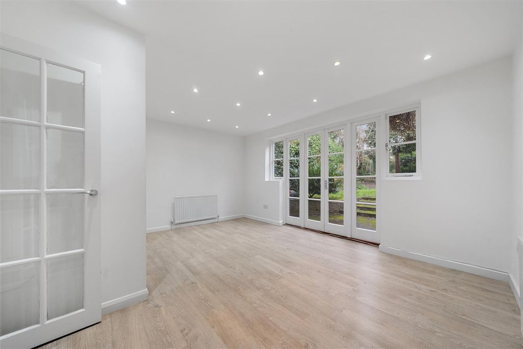 Property photo 2 of 11 2.Jpg
