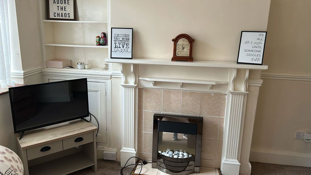 Property photo 2 of 11