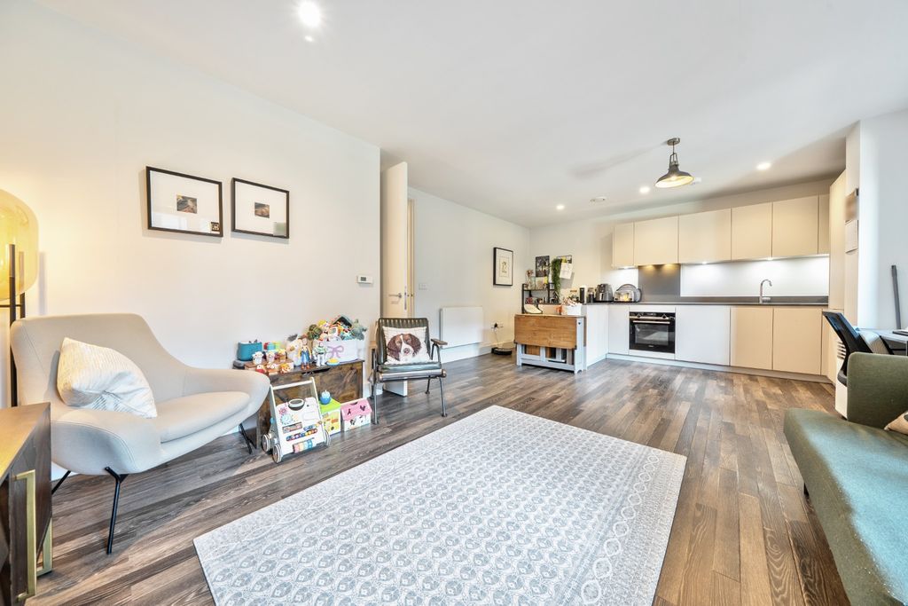 Property photo 1 of 15 5116060