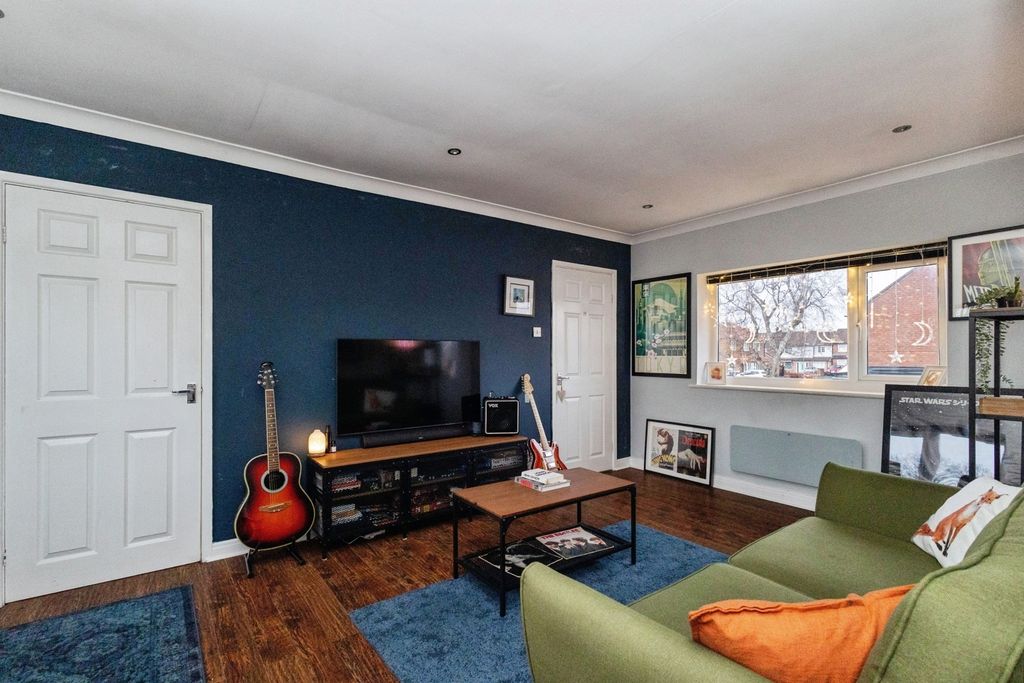 Property photo 2 of 13 Pbox-Img.Jpg