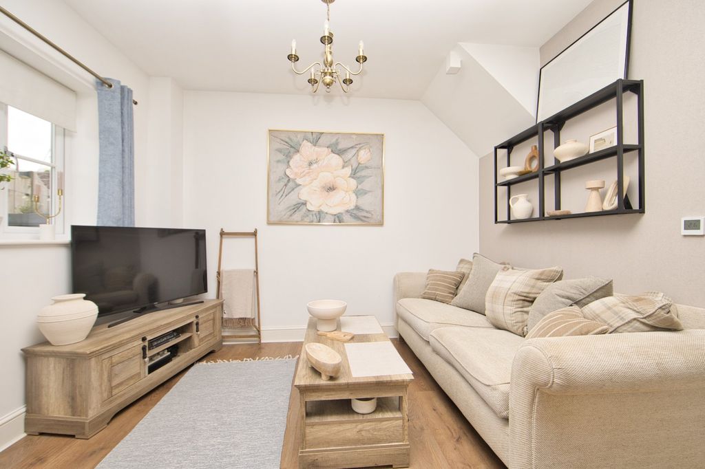 Property photo 2 of 13 Picture 2