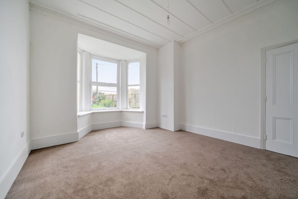 Property photo 3 of 8 3 Resized_1382016-9-6914A1Acd236E