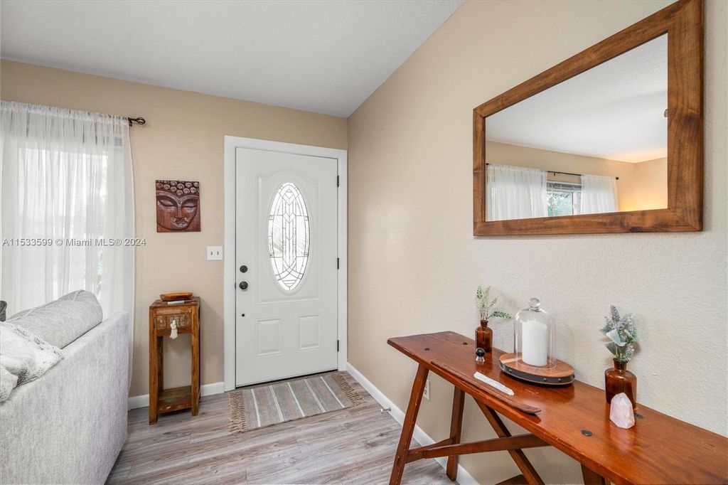 Property photo 3 of 25 <Alttext/>