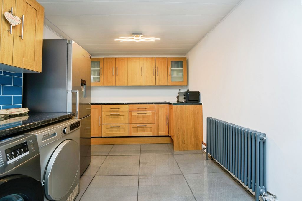 Property photo 3 of 16 Pbox-Img.Jpg