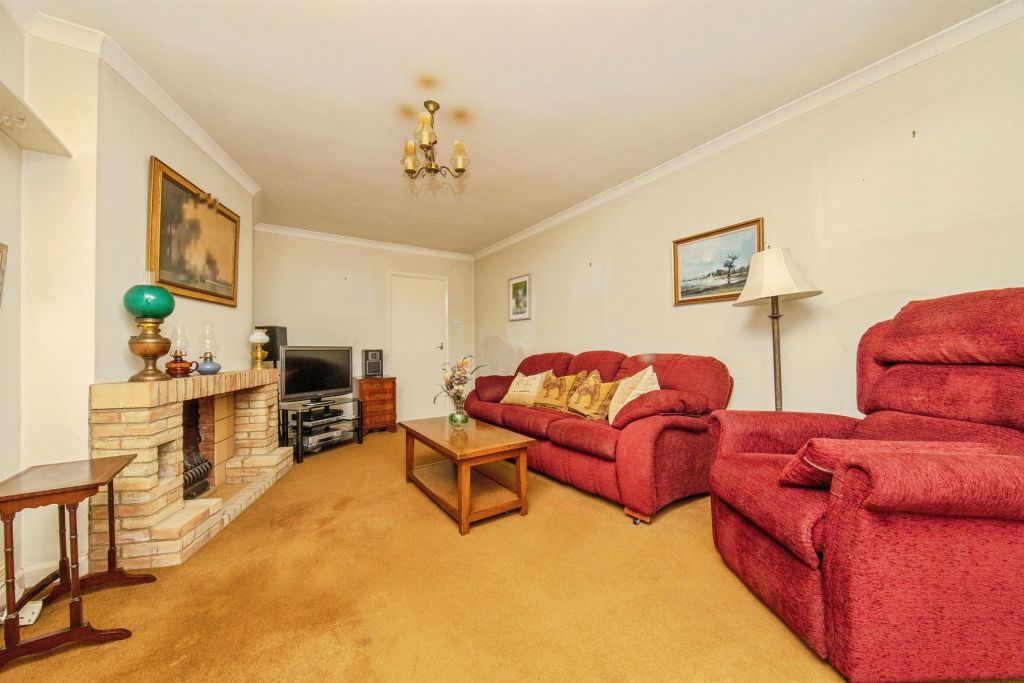 Property photo 2 of 12