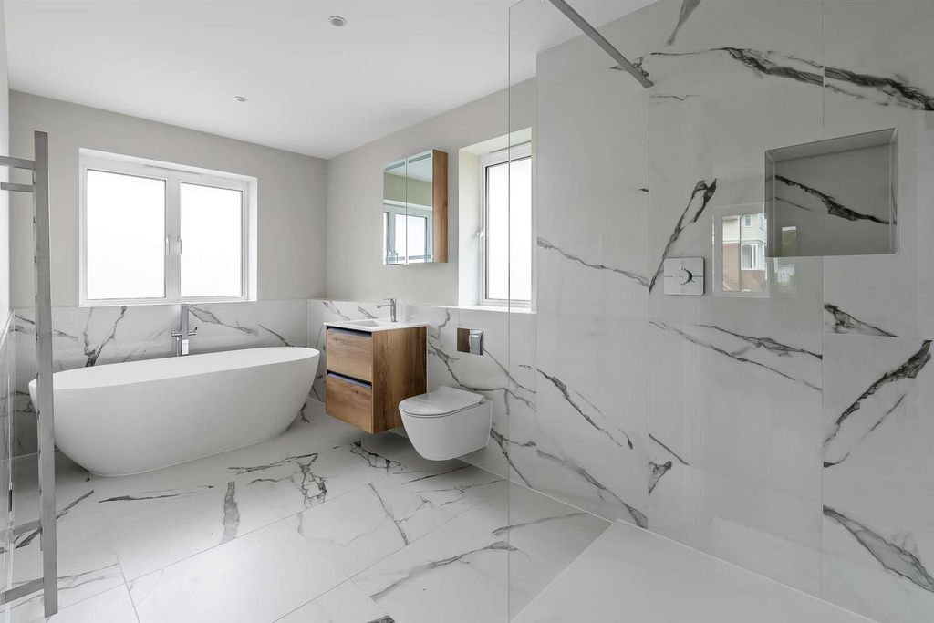 Additional image 44 of 4 bed detached house for saleCross Lanes, Guildford GU1