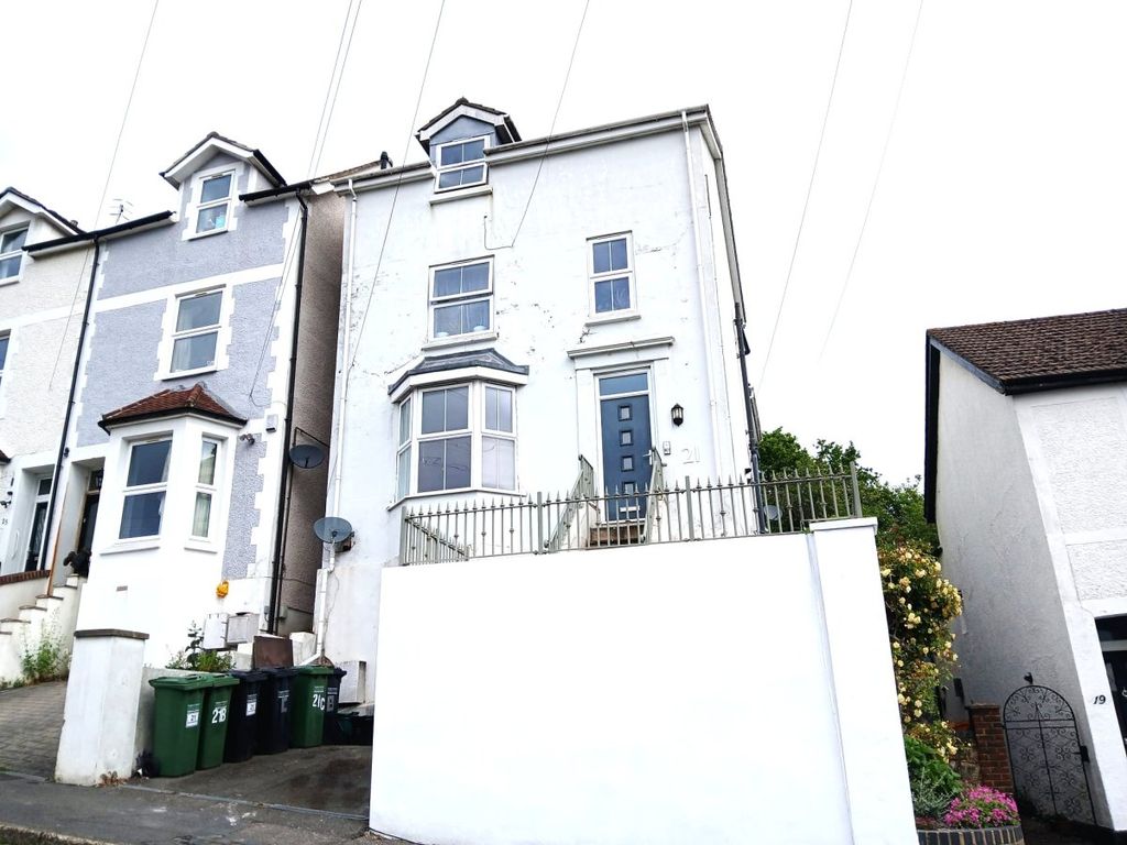 Property photo 1 of 7