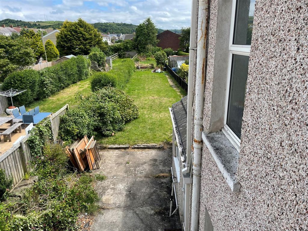 Property photo 3 of 26 Garden.Jpg