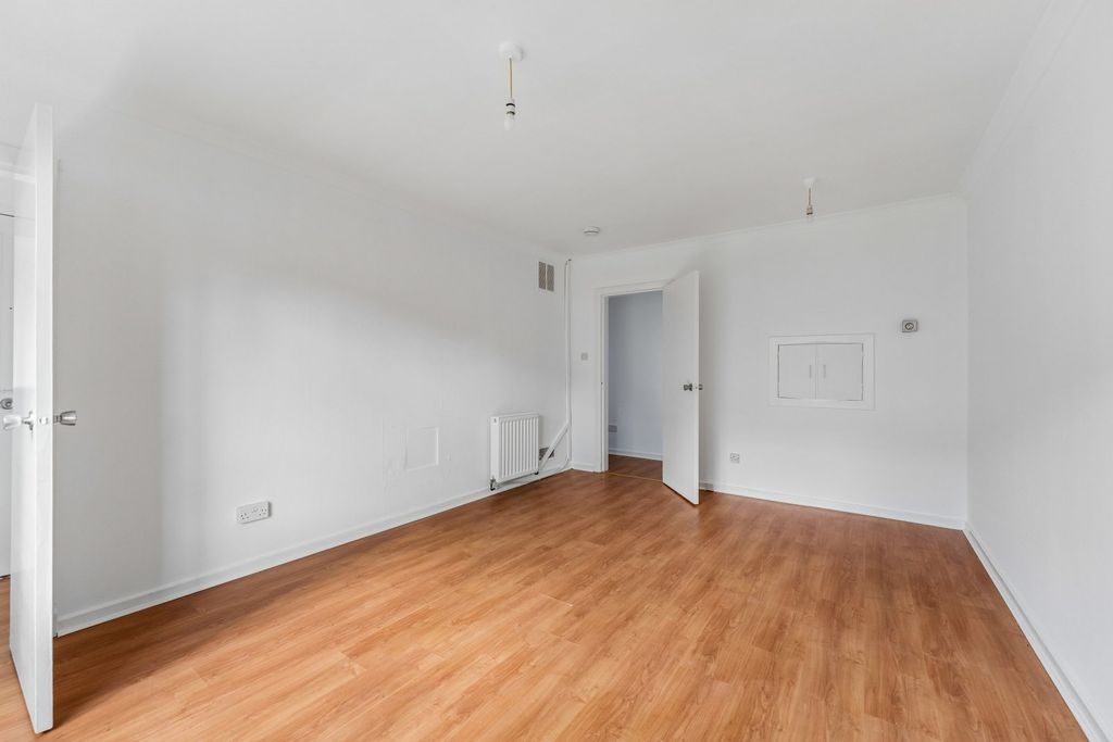 Property photo 3 of 12 Picture No. 07