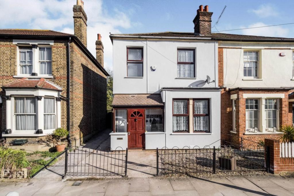 Property photo 1 of 12