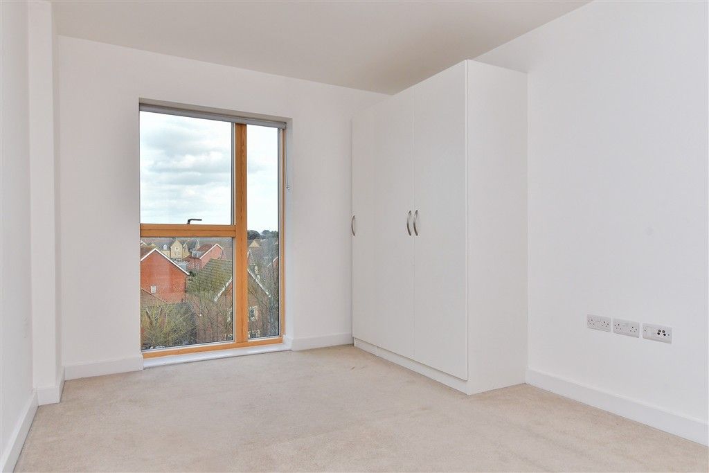 Property photo 3 of 11 Bedroom 1