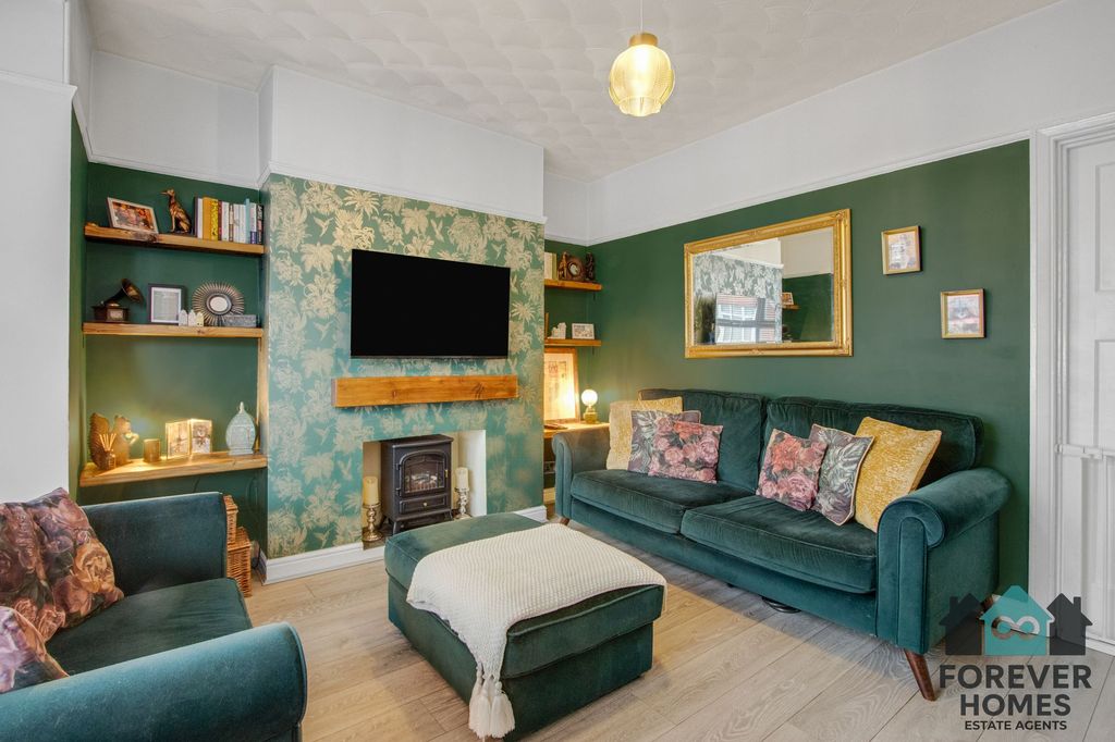 Property photo 2 of 13