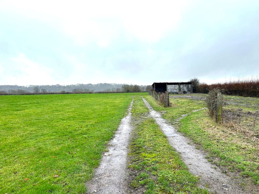 Property photo 1 of 9 Picture No. 18